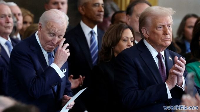 Ông Biden và ông Trump tại lễ nhậm chức ở Đồi Capitol ngày 20/1. Ảnh: Reuters